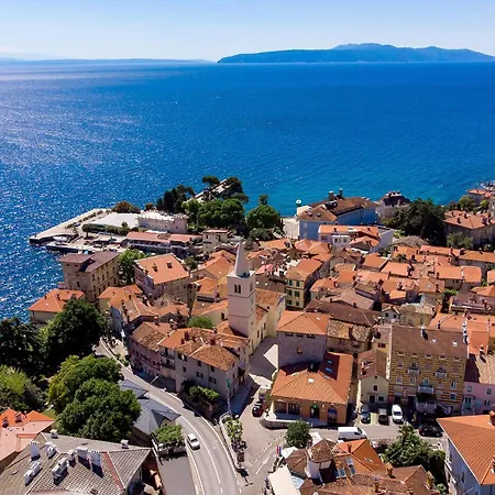 Awesome In With House Sea View Apartament Lovran